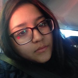 Meet your Posher, Vanessa